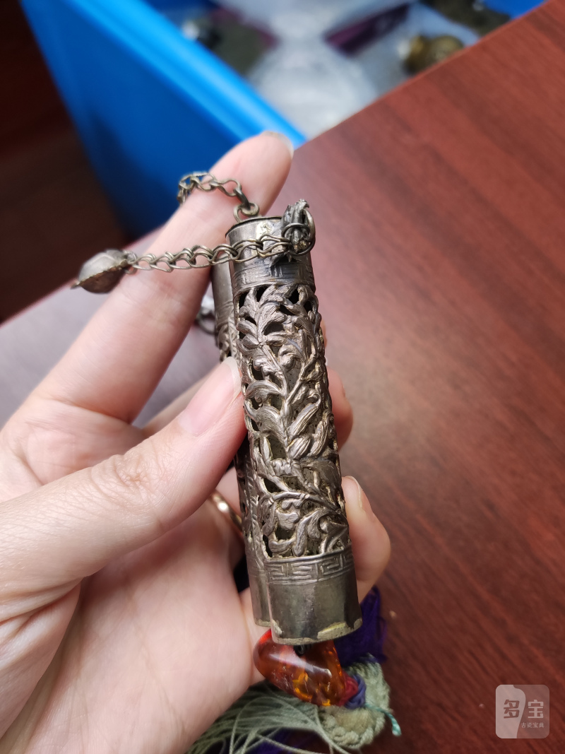 清 银花卉纹双连香筒挂件 - 图6